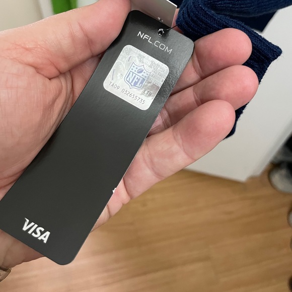 Seattle Seahawks Sweater, BRAND NEW WITH TAGS! - Picture 2 of 8